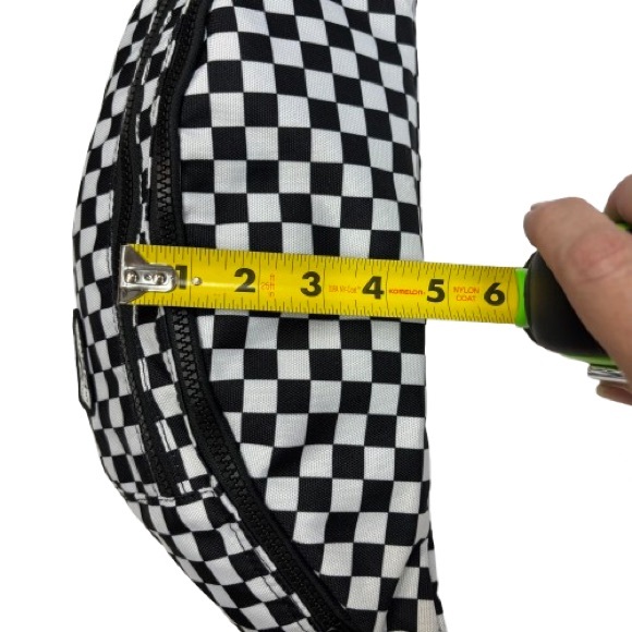Vans  Ward Crossbody Black-White Checkerboard Large Fanny Pack Unisex - Picture 5 of 15